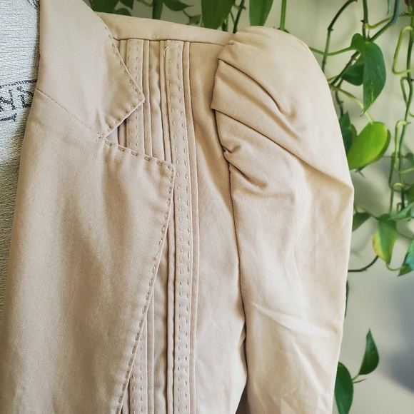 ZARA | Collared Puff Shoulder Single Breasted Beige Blazer Jacket (Size S/M) - Picture 4 of 13